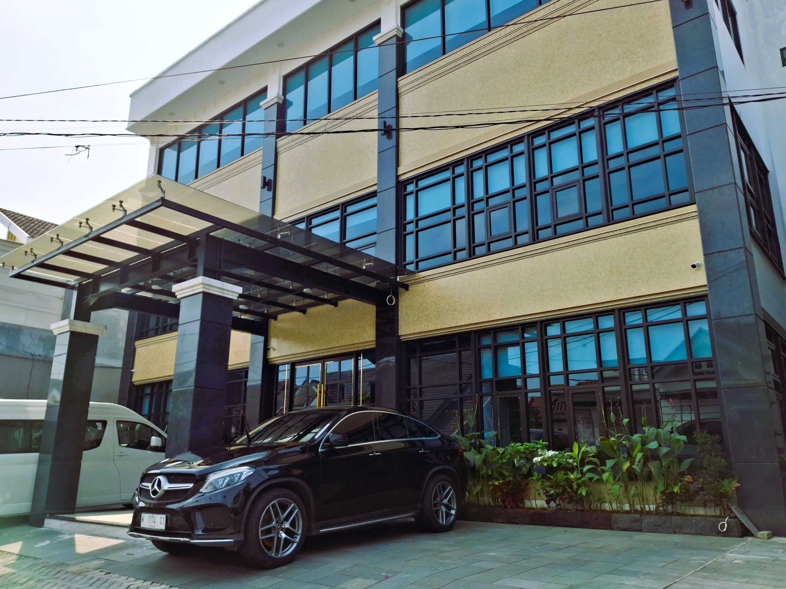 kantor pusat kantor pusat